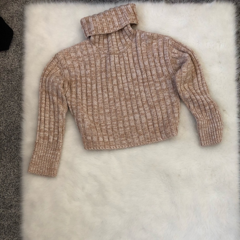 Cropped beige sweater